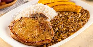 Almuerzo latino